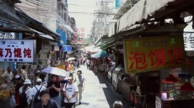 Xian, Shaanxi, Çin, 13 Haziran 2019. Xian Huimin Caddesi Xian 'da ünlü bir yemek kültürü bölgesidir ve Xian' da bir aperatif bölgesidir..