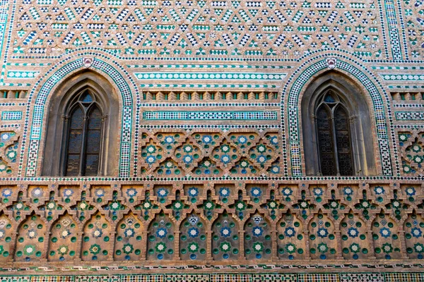 Mudejar architecture and ornament in the facade of La Seo Cathedral in Zaragoza, Spain — Stock Photo, Image