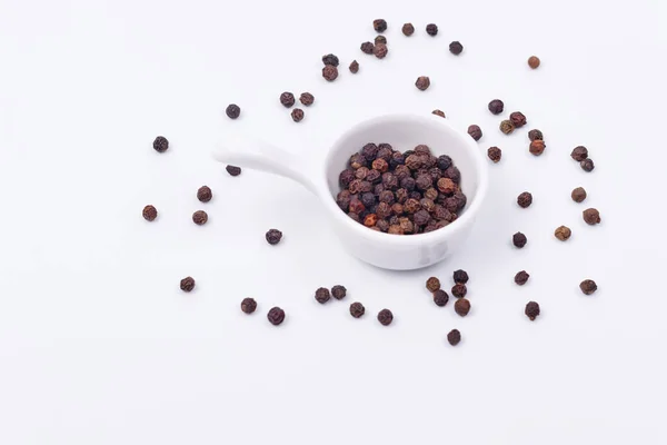 Black Pepper Small Dish White Background Isolate — Stock Photo, Image
