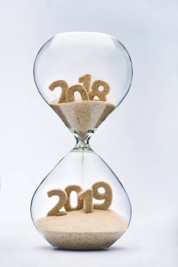 Geçen yeni yıl 2019 içine