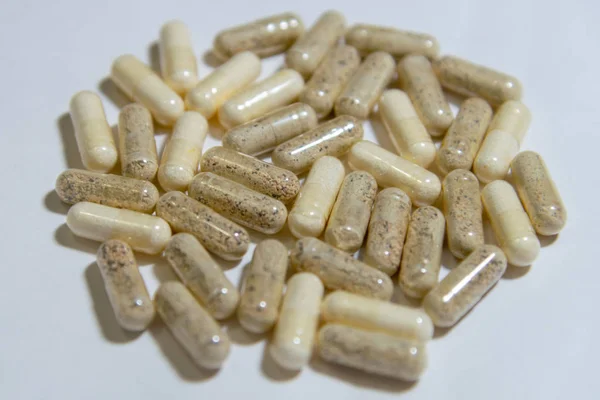 Gyógyszert Kapszula Fehér Alapon — Stock Fotó