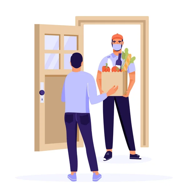 Delivery Man le da un paquete postal a un cliente de negocios. En la