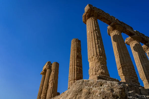 Agrigento tapınaklarda Vadisi