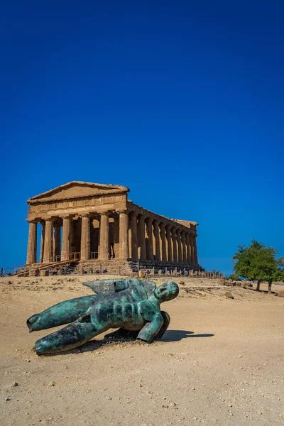 Agrigento tapınaklarda Vadisi