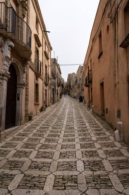 Erice İtalya 'nın güzel tepe köyü (Sicilya)