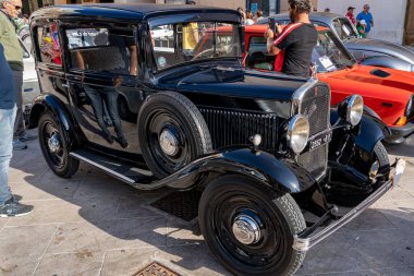 Mazara Del Vallo İtalya 'da araba fuarı (Sicilya)