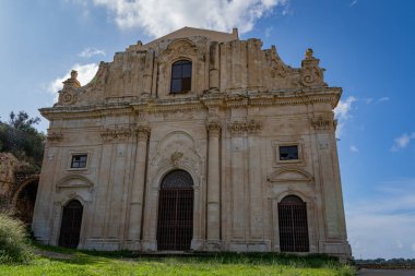 Scicli İtalya 'daki muhteşem kilise (Sicilya)