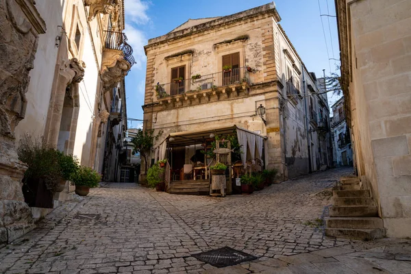 Kesinlikle nefes kesen Scicli İtalya 'dan (Sicilya)