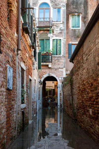 Una Vista Los Altos Niveles Agua Venecia Italia — Foto de Stock