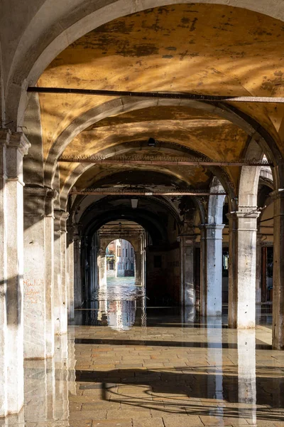 Venedik İtalya 'daki yüksek su seviyesi