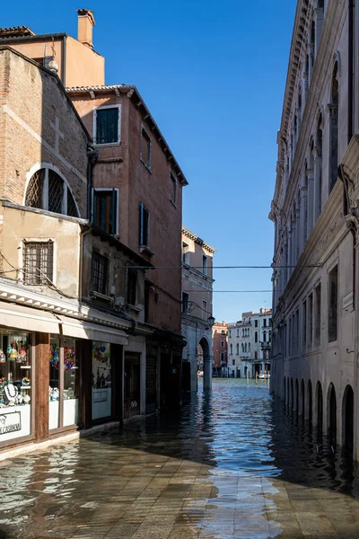 Una Vista Los Altos Niveles Agua Venecia Italia — Foto de Stock