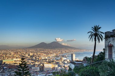 Napoli şehrine yukarıdan güzel bir bakış.