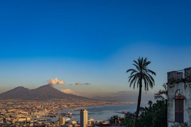 Napoli şehrine yukarıdan güzel bir bakış.