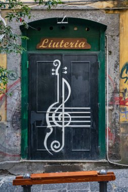 Napoli 'nin güzel şehrine bir bakın. İtalya.