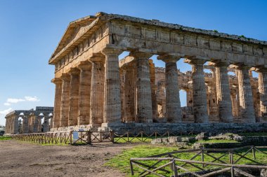 Paestum İtalya 'daki inanılmaz bir tapınağa bir göz atmak.