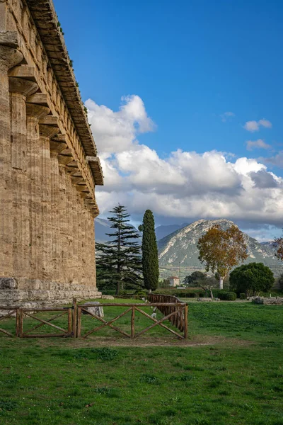 Paestum Talya Daki Inanılmaz Bir Tapınağa Bir Göz Atmak — Stok fotoğraf