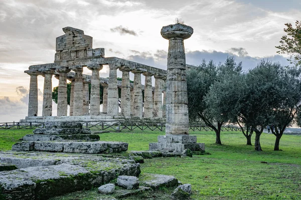 Wspaniała Świątynia Ateny Paestum Włochy — Zdjęcie stockowe