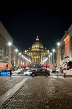 Vatikan, İtalya 'daki Aziz Peter Bazilikası' na bir göz atalım.