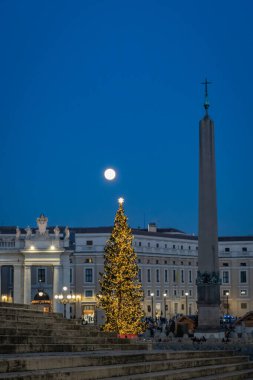 Vatikan, İtalya 'daki Aziz Peter Bazilikası' na bir göz atalım.