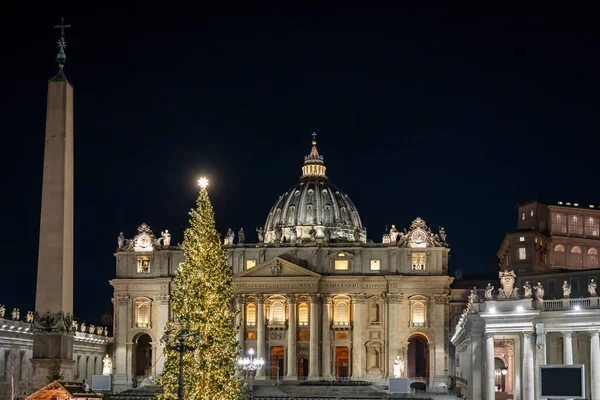 意大利梵蒂冈的圣伯多禄大教堂 — 图库照片