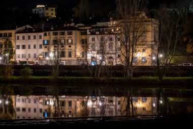 Floransa 'daki Arno Nehri boyunca