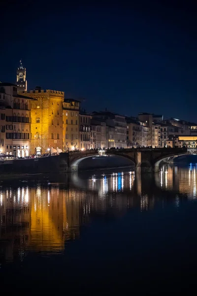 Wzdłuż Rzeki Arno Florencji Włochy — Zdjęcie stockowe