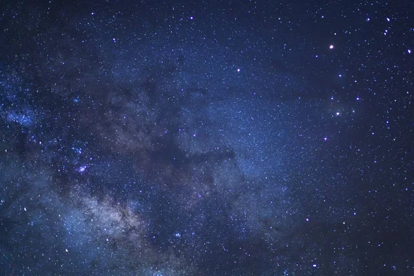 Gros plan de la galaxie de la Voie lactée avec des étoiles et de la poussière spatiale dans l'univers — Photo