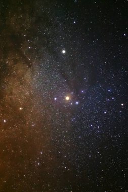 Samanyolu'nun Antares bölgesinin geniş açılı görünüş.