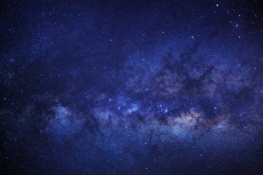 Samanyolu galaksisi, uzun pozlu fotoğraf, tahıllı..