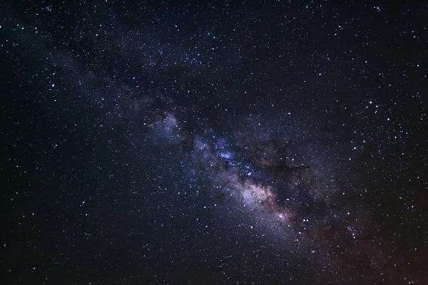 Via Láctea galáxia com estrelas e poeira espacial no universo, Long — Fotografia de Stock