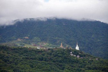 Bir Budist manastır ve te Landsacpe Wat Phra Thart Pha Kaew olduğunu