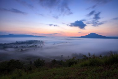 Puslu sabah gündoğumu Khao Takhian STK View Point Khao-kho