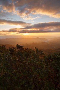 Phu chi phur bakış açısı, Mae Hong Son Kuzey sabah güneş doğarken