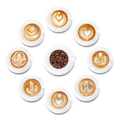 Latte sanat beyaz arka plan üzerinde kahve