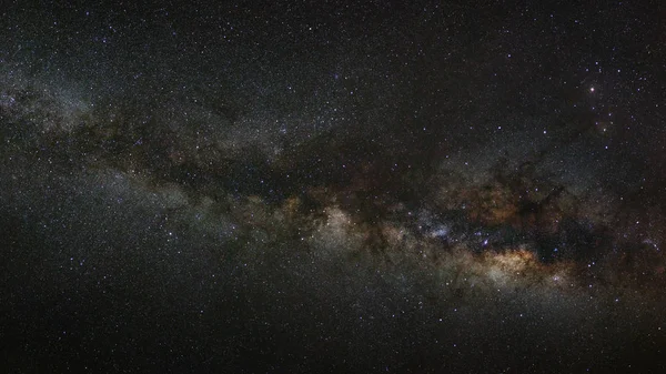 Via Láctea galáxia com estrelas e poeira espacial no universo — Fotografia de Stock