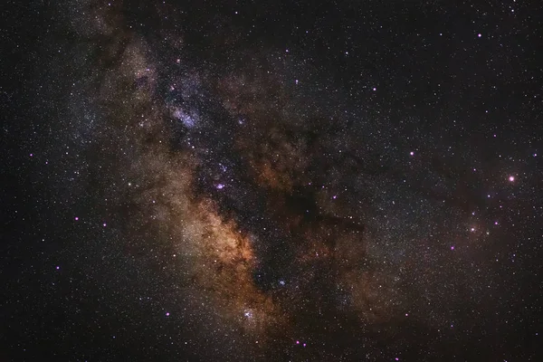 Закрытие - вверх по Млечному Пути галактика со звездами и космической пылью в uni — стоковое фото