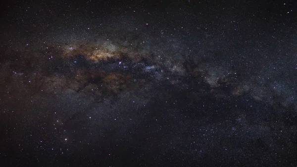 Panorama Samanyolu Gökadası, uzun pozlama fotoğraf, tahıl ile.