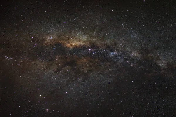 Milchstraßenpanorama, Langzeitaufnahme, mit Korn. — Stockfoto