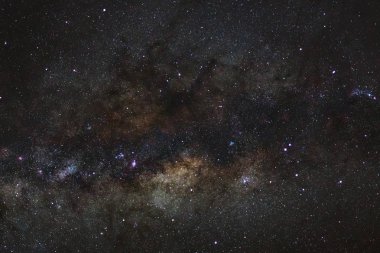 Samanyolu yıldız ve evrenin uzay tozu ile kapatmak