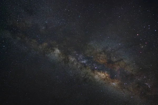 Samanyolu yıldız ve boşluk toz evrende, uzun