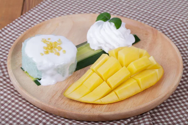 Dessert sweet sticky rice with mango coconut milk — Stock Photo, Image