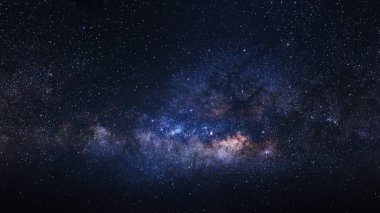 Panorama Samanyolu yıldız ve uzay tozu unive