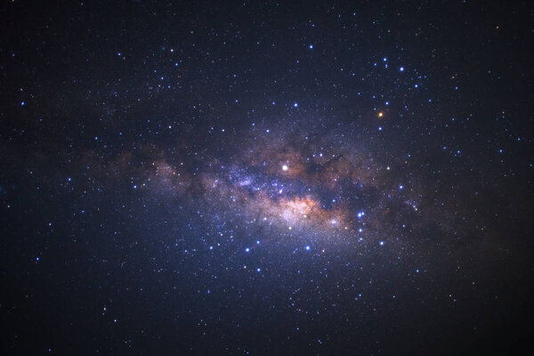 Галактика Млечный Путь со звездами и космической пылью во Вселенной