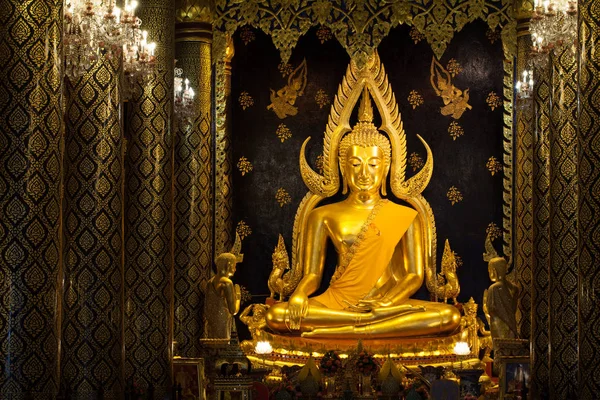 Statua di Buddha a Wat Phra Sri Rattana Tempio Mahathat, Amphoe Mueang Phitsanulok, Phitsanulok, Thailandia — Foto Stock