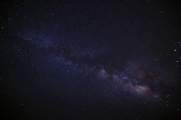 Galaxia Vía Láctea con estrellas y polvo espacial en el universo —  Fotos de Stock