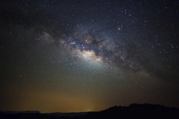 Milky way galaxy with stars over moutain at Phu Hin Rong Kla — Stock Photo, Image
