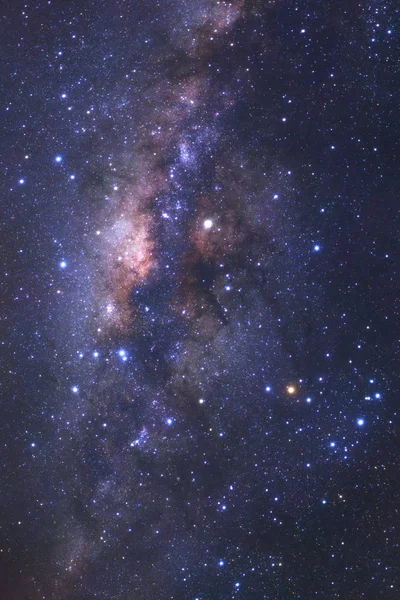 Via Láctea galáxia com estrelas e poeira espacial no universo — Fotografia de Stock