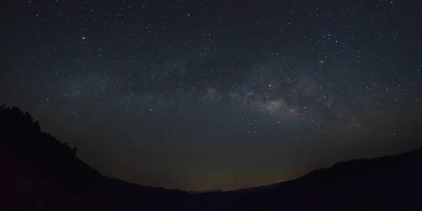 Panorama milkyway galaxy with stars and space dust in the univer — Stock Photo, Image