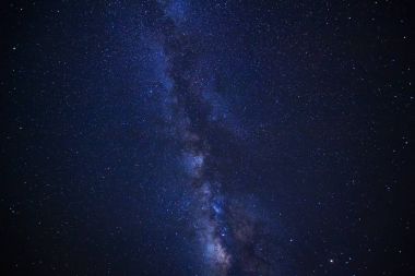 Samanyolu yıldız ve boşluk toz evrende, uzun