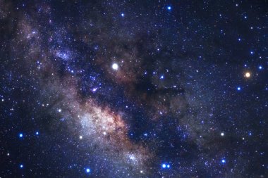 Samanyolu yıldız ve boşluk toz evrende, uzun